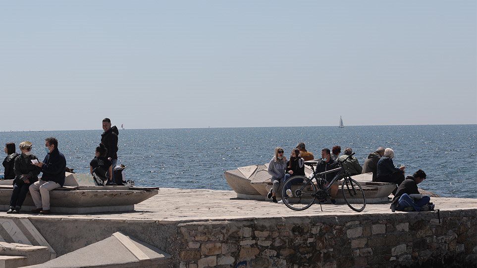 Greqia regjistroi 1,585 raste të reja me Covid-19 dhe 40 humbje jete në 24 orë