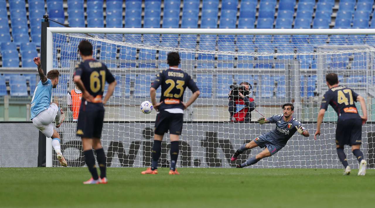 VIDEO/ Shtatë gola dhe spektakël, Lazio triumfon ndaj Genoa dhe mban shpresat gjallë