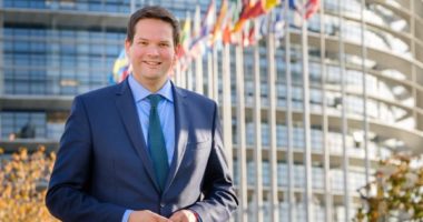 Eurodeputeti austriak: Dialogu Kosovë-Serbi mund të jetë model për botën