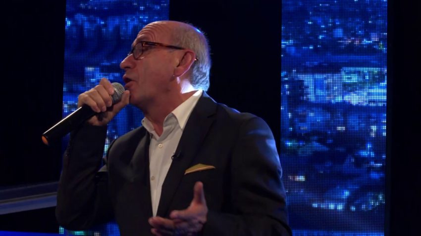 Ndahet nga jeta këngëtari i muzikës popullore shqiptare