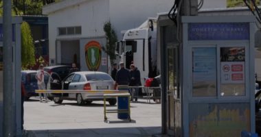 Heqja e karantinës 2-javore shton fluksin e automjeteve në Kakavijë