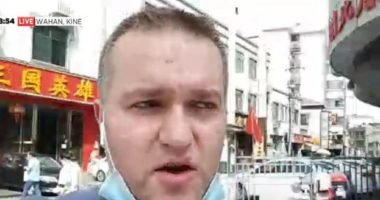 Rikthehet jeta në “vendlindjen” e Covid-19, gazetari shqiptar: Nuk mbahet më maska dhe as distancimi