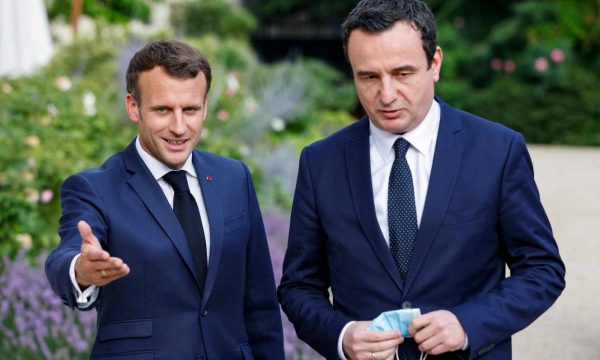 Kurti: Macron më pyeti se çfarë mund të japë Kosova për njohjen nga Serbia