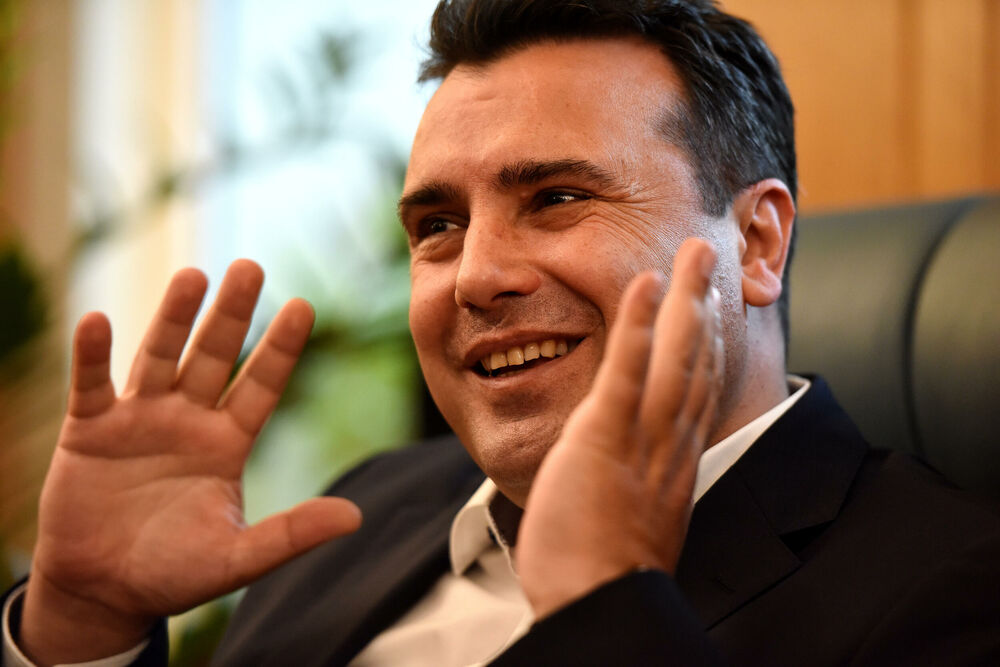 Zaev paralajmëron tërheqjen nga politika: Kryeministri s’duhet të shërbejë më shumë se dy mandate