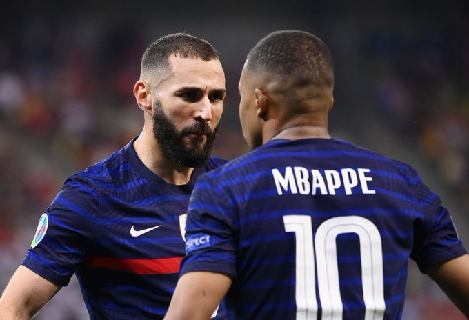 VIDEO/ Benzema e Lloris shpëtimtarët, Franca përmbys Zvicrën