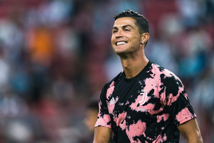 Kush është artistja shqiptare, që Cristiano Ronaldo ndjek në Instagram