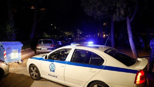 Boksieri rreh nënën e tij me grushte, e pëson edhe polici