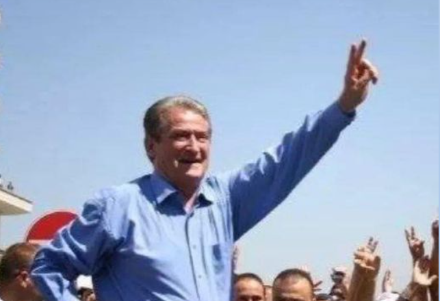 Nuk e përjashtoi rikthimin në krye të PD-së, Berisha bën një tjetër hap