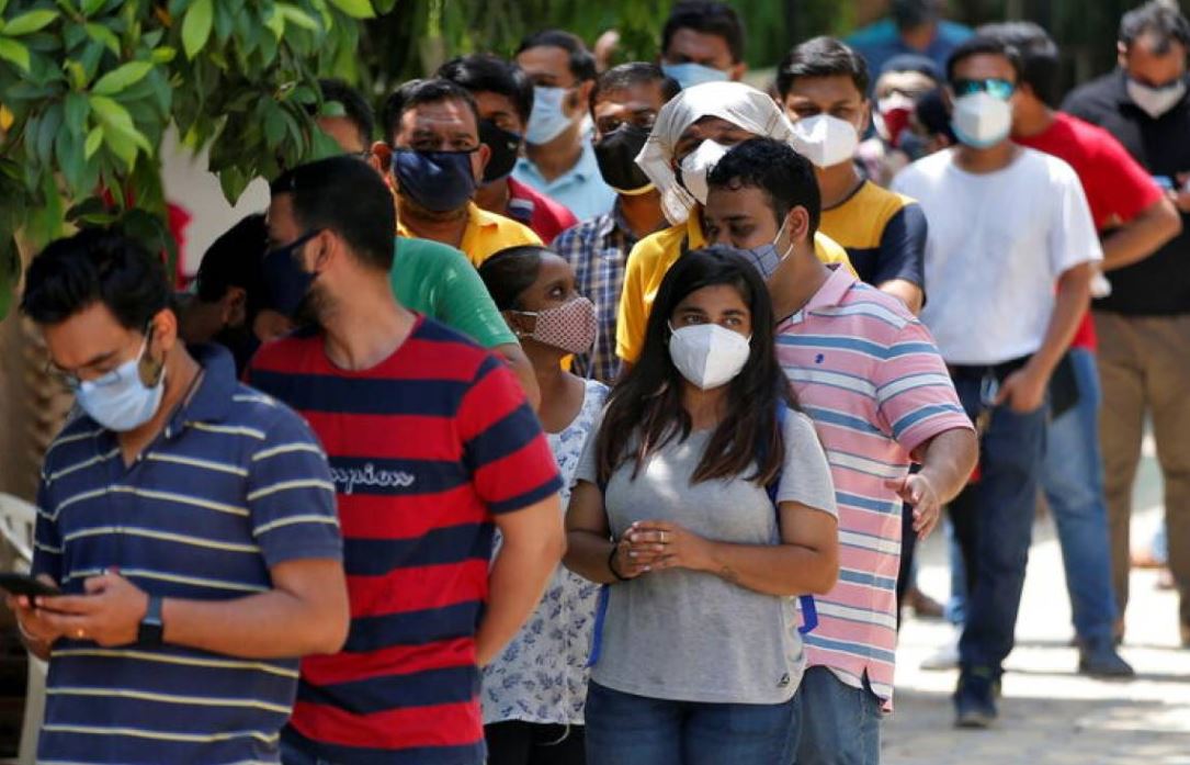 Më shumë të vaksinuar burra sesa gra në Indi