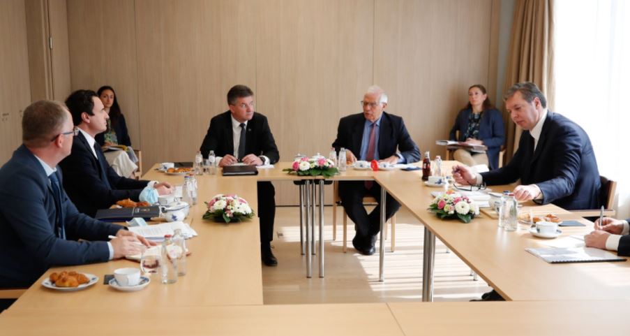 Face-to-face meeting between Kurti and Vucic ends