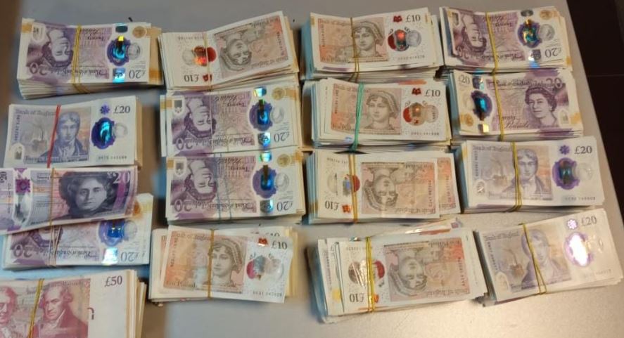 Over 86 thousand pounds seized in the Port of Durres, police reveals new details from the arrest of the 26-year-old