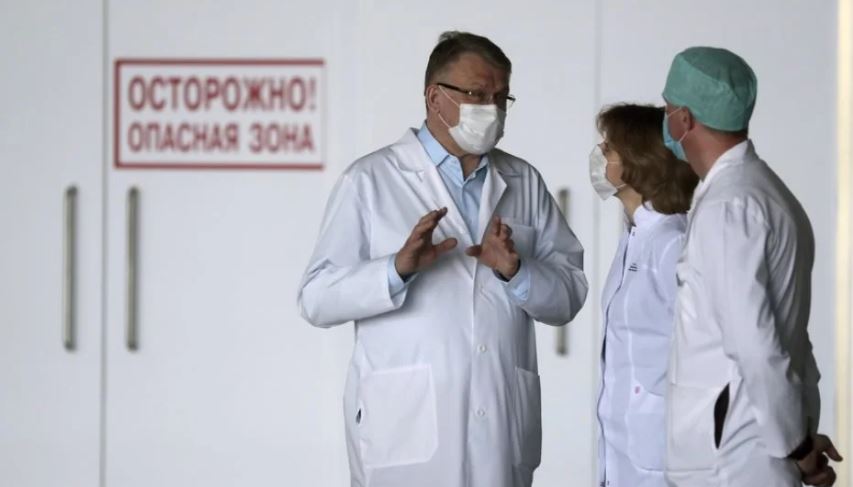 Rekord viktimash nga Covid në Rusi, 611 të vdekur në 24 orë