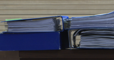 Kryetari i Komunës në Kosovë dënohet me një vit burg për konflikt interesi