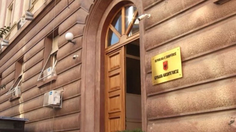 Pas 12 orësh, Gjykata Kushtetuese përfundon shqyrtimin për çështjen e Teatrit