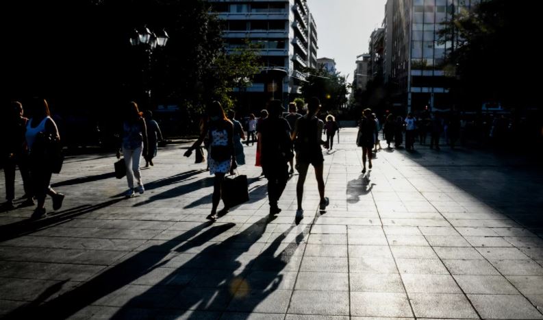 Rriten infektimet nga COVID-19, ulen numri i viktimave dhe të intubuarve në Greqi