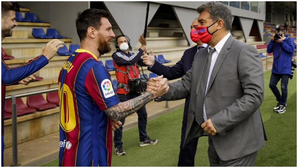 Laporta bën tifozët të “ëndërrojnë”: Shpresoj që epoka e Messit te Barça s’ka përfunduar, jam borxhli ndaj tij