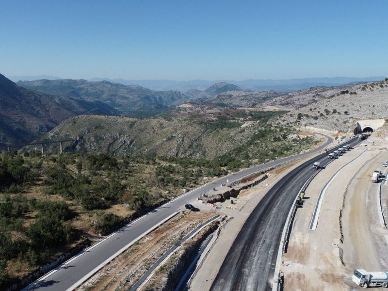 Evropa ndihmon Malin e Zi të shpëtojë nga “kthetrat” e Kinës