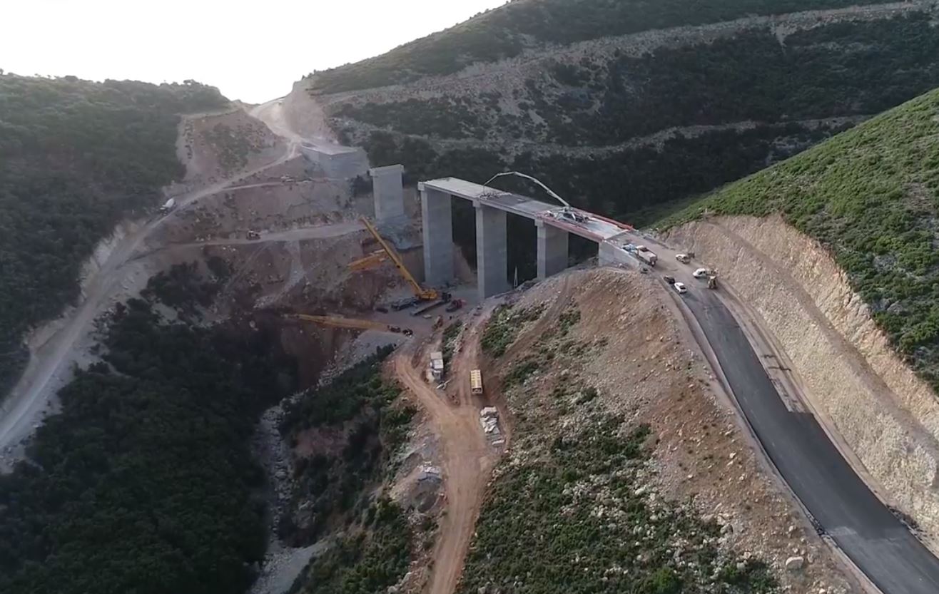 “Çuna, punë e mbarë”, Balluku inspekton bypass-in e Vlorës: Hapet në 15 Korrik, por mos bëni gara