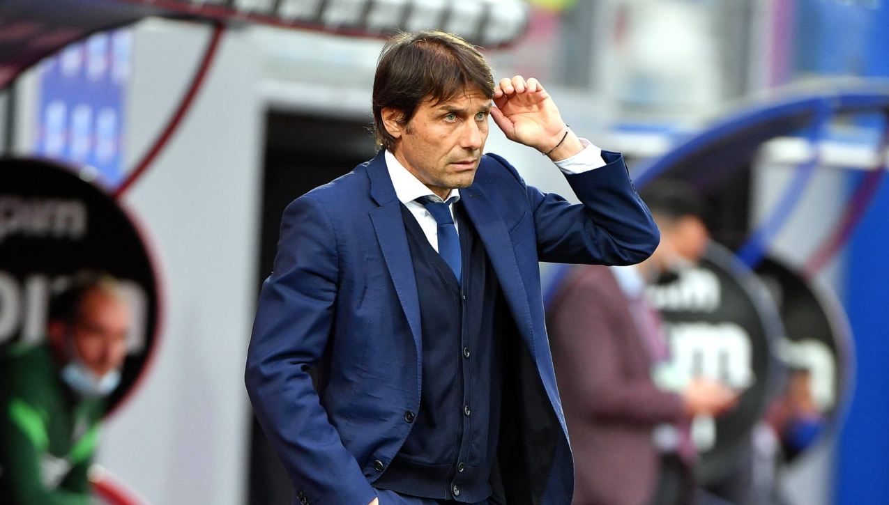 Conte pranë kalimit në Angli, Tottenham kërkon teknikun italian