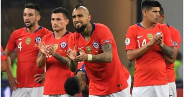 Kaos te Kili: Vidal më shokë s’pyesin për Covid-19, argëtohen me femra në hotel