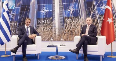 “Thyhet” akulli, Erdogan një orë takim me Mitsotakis në samitin e NATO-s