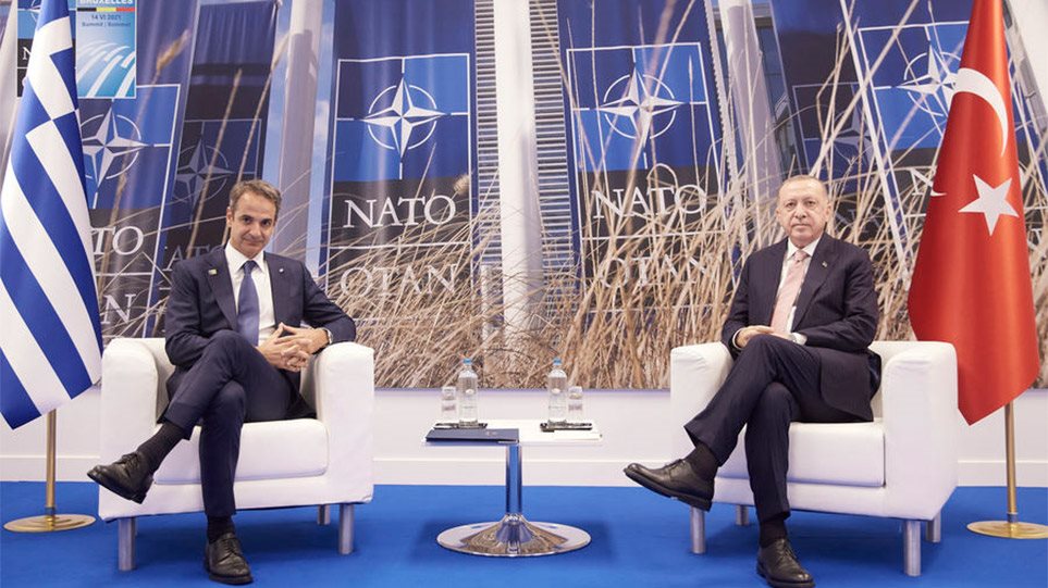 “Thyhet” akulli, Erdogan një orë takim me Mitsotakis në samitin e NATO-s