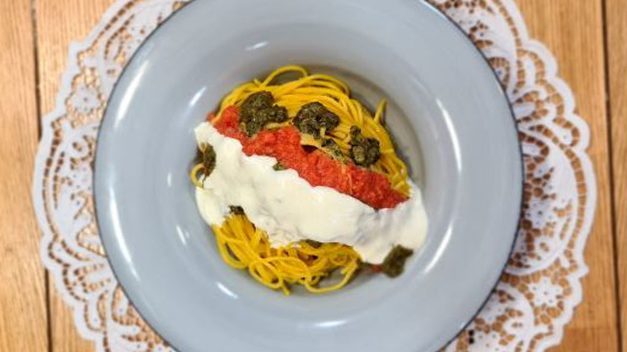 Spaghetti me trio salcash – Receta nga Florenca Reçi