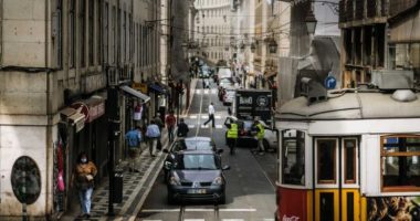 Mutacioni “Delta”, Portugali vendos karantinë 14-ditore për udhëtarët nga Britania