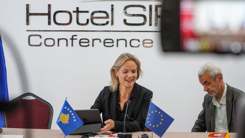 Von Cramon-Kurtit: Nuk mund të jeni kundër marrëveshjeve ekzistuese me Serbinë