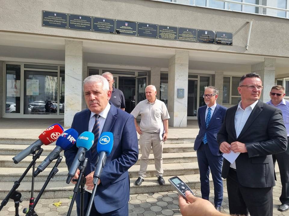 Mjeku në Kroaci për aksidentin tragjik: Janë kryer 7 operacione, 25 pacientë pritet të dalin nga spitali