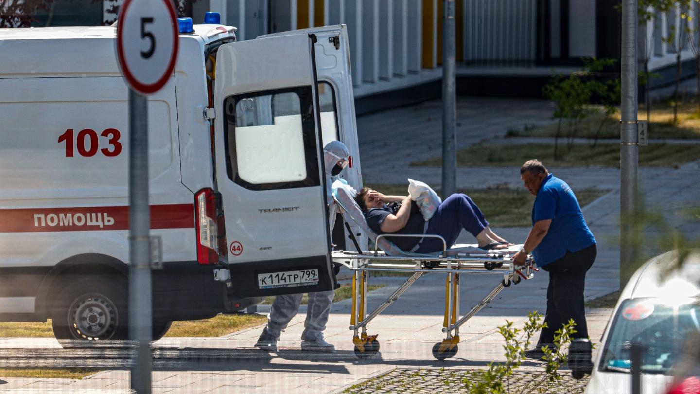Mbi 700 viktima në 24 orë në Rusi