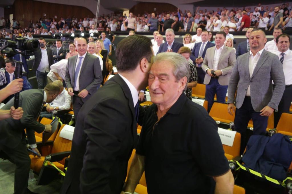 “Mezi po pres”, Berisha konfirmon hyrjen në parlament: Kemi armatë të fuqishme