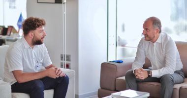 “Truri” i Akademi.al, Soreca takon sipërmarrësin 23-vjeçar: BE do e mbështesë në hapat e ardhshëm