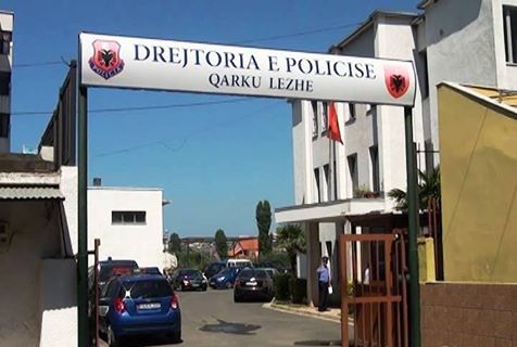 Përplasen tre automjete në aksin Lezhë-Milot, lëndohen dy pasagjerë