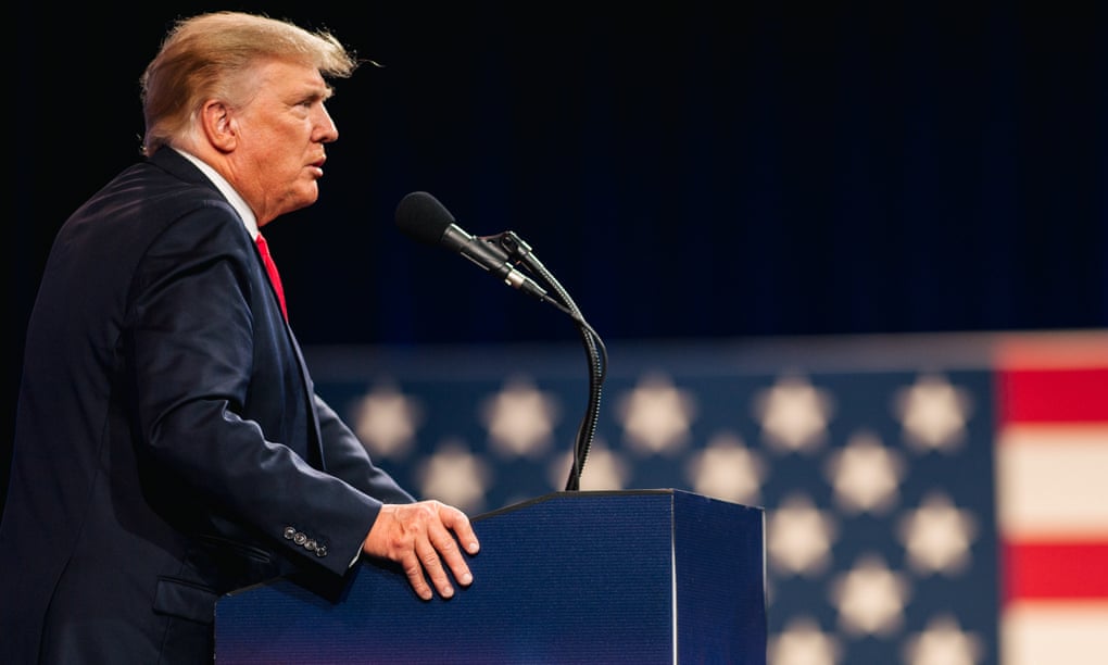 “Një i çmendur me miliona ndjekës”: Çfarë na tregojnë librat e rinj mbi Donald Trump