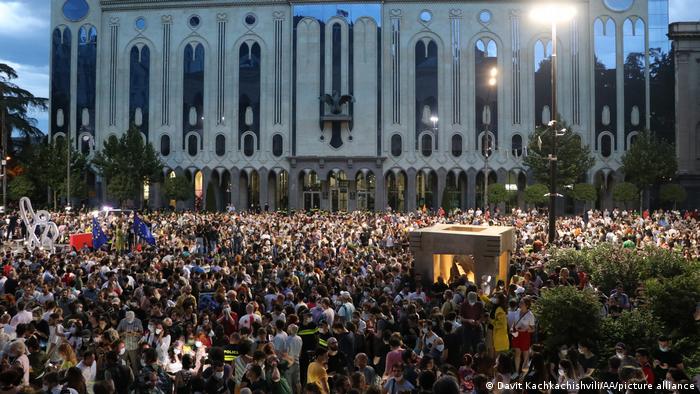 Pas vdekjes së gazetarit: Protesta kundër qeverisë gjeorgjiane