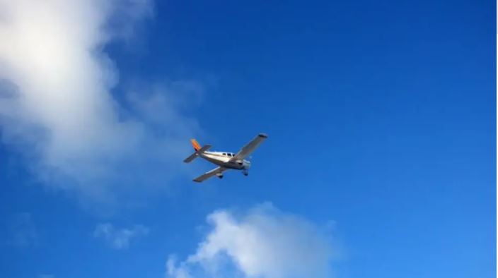 Aeroplani rus bën ulje të detyruar në Siberi, piloti thyen këmbën