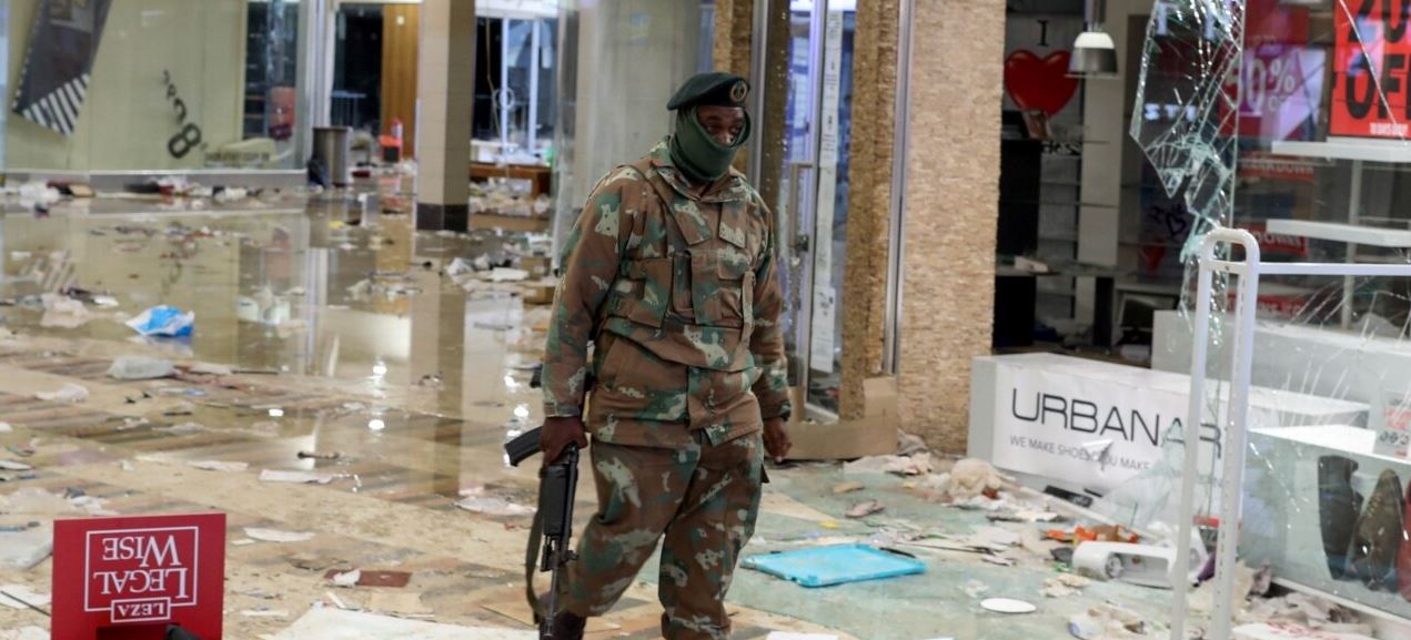 Presidenti i Afrikës së Jugut: Dhuna në këtë vend është planifikuar