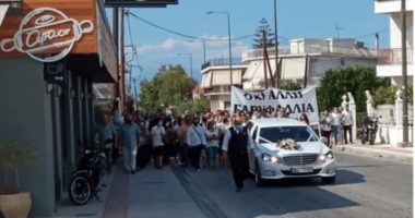 E vrau i dashuri, i jepet lamtumira  26-vjeçares greke, nëna: Sikur t’i thoja të dua për herë të fundit