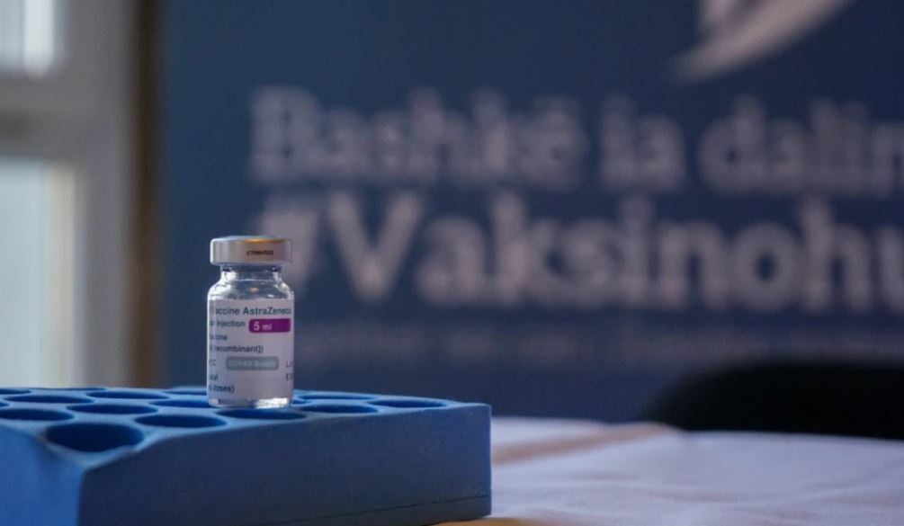 Kosova pranon mbi 182 mijë doza të vaksinës nga Norvegjia