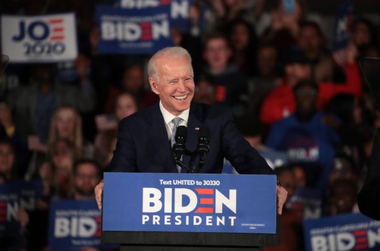 Sondazhi: Popullariteti i Biden ka rënë me 6%