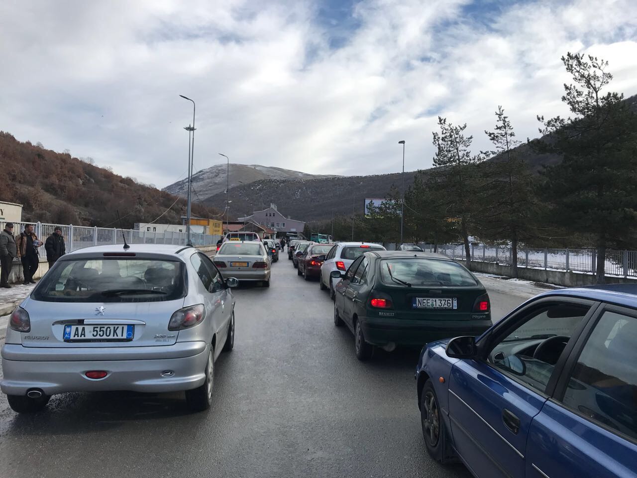 Hapen për të gjithë udhëtarët Kapshtica e Kakavija, MEPJ: Ja çfarë duhet të keni me vete