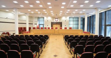 Fondi i rimëkëmbjes së BE-së mund të forcojë autokratët, Brukseli të marrë masa