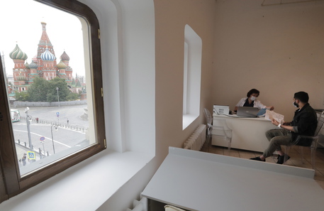 Shënohen mbi 600 viktima nga Covid në Rusi në 24 orë