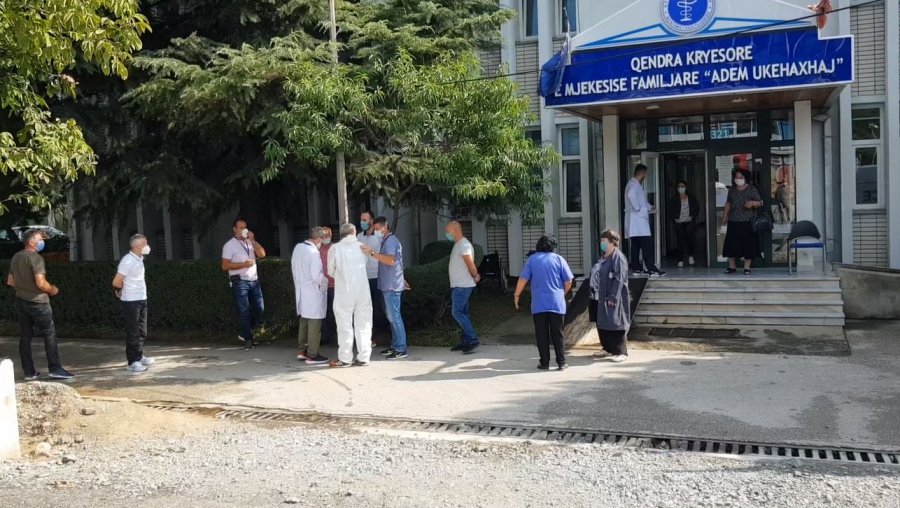 Mbi 160 persona të helmuar në Deçan, ende nuk dihet shkaku, dyshohet nga uji i pijshëm