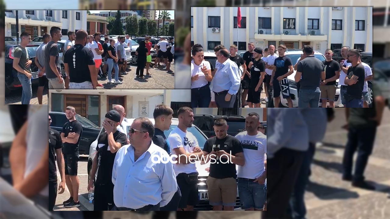 Pas Vlorës, edhe pronarët e bizneseve në Lezhë në protestë për orën policore