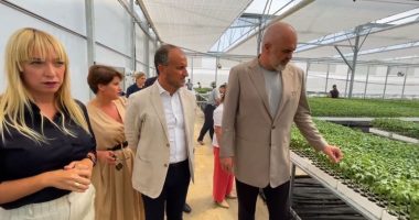 Rama e Soreca-n vizitë në fidanishten në Roskovec: Pronari la emigrimin dhe përfitoi mbështetje