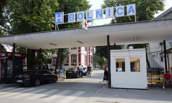 Lot e britma në spital, familjarët identifikojnë viktimat në aksident