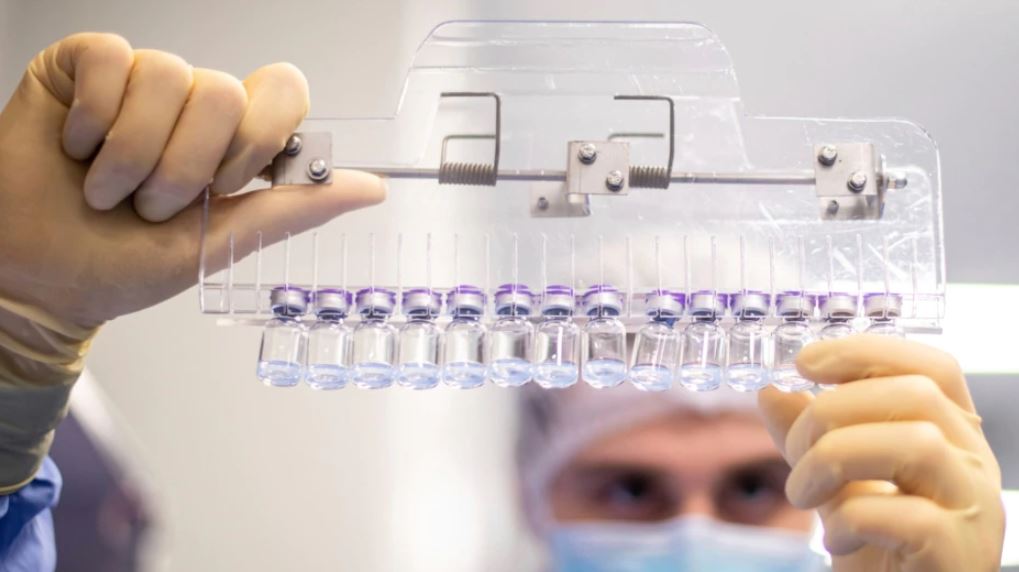 A do të na duhet një dozë e tretë përforcuese ndaj COVID-19?