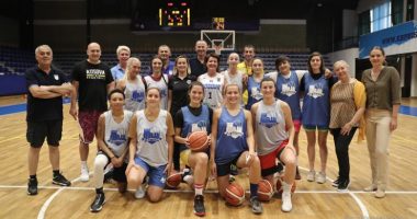 Ish-presidentja Jahjaga viziton basketbollistet e Kosovës: Ju jeni ambasadoret më të mira të vendit